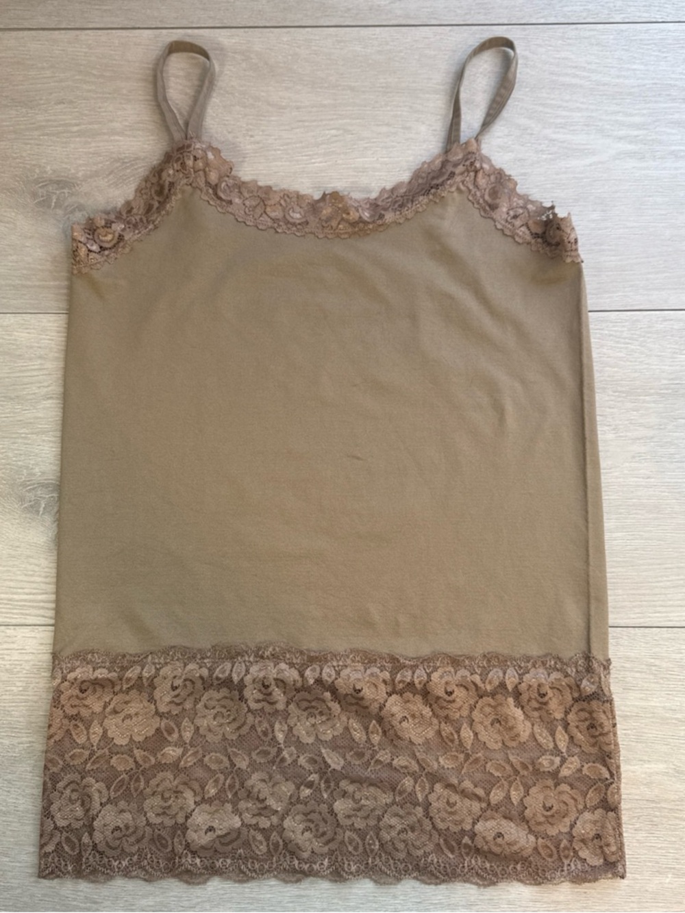 Expressions Lingerie Cami Tank Top XL 18/20 Tan Brown Floral Lace Trim Stretch